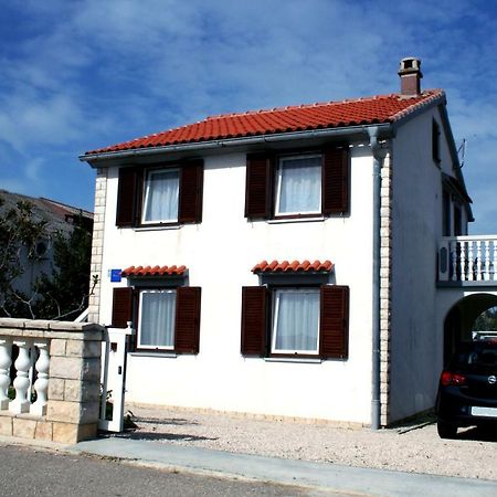 Apartment Azriel Vir Eksteriør bilde