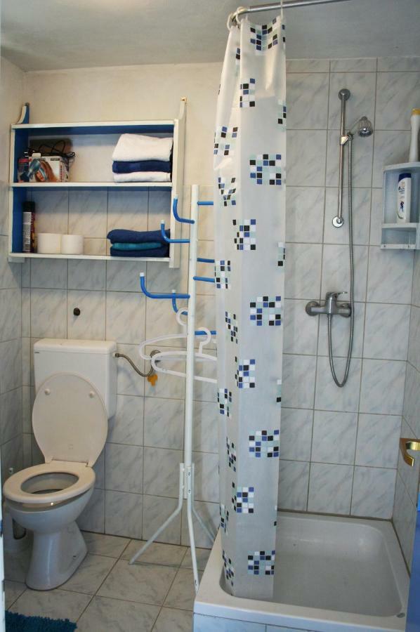 Apartment Azriel Vir Eksteriør bilde