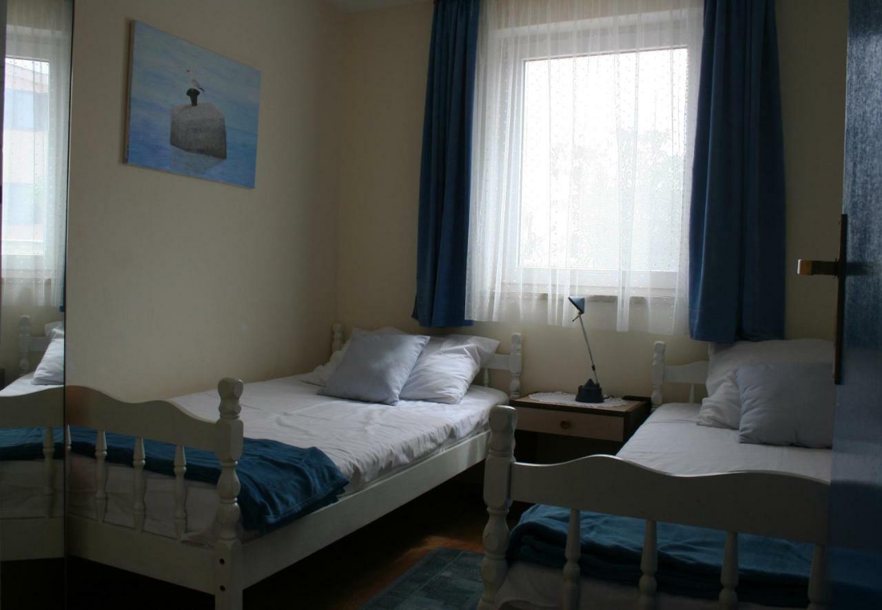 Apartment Azriel Vir Eksteriør bilde