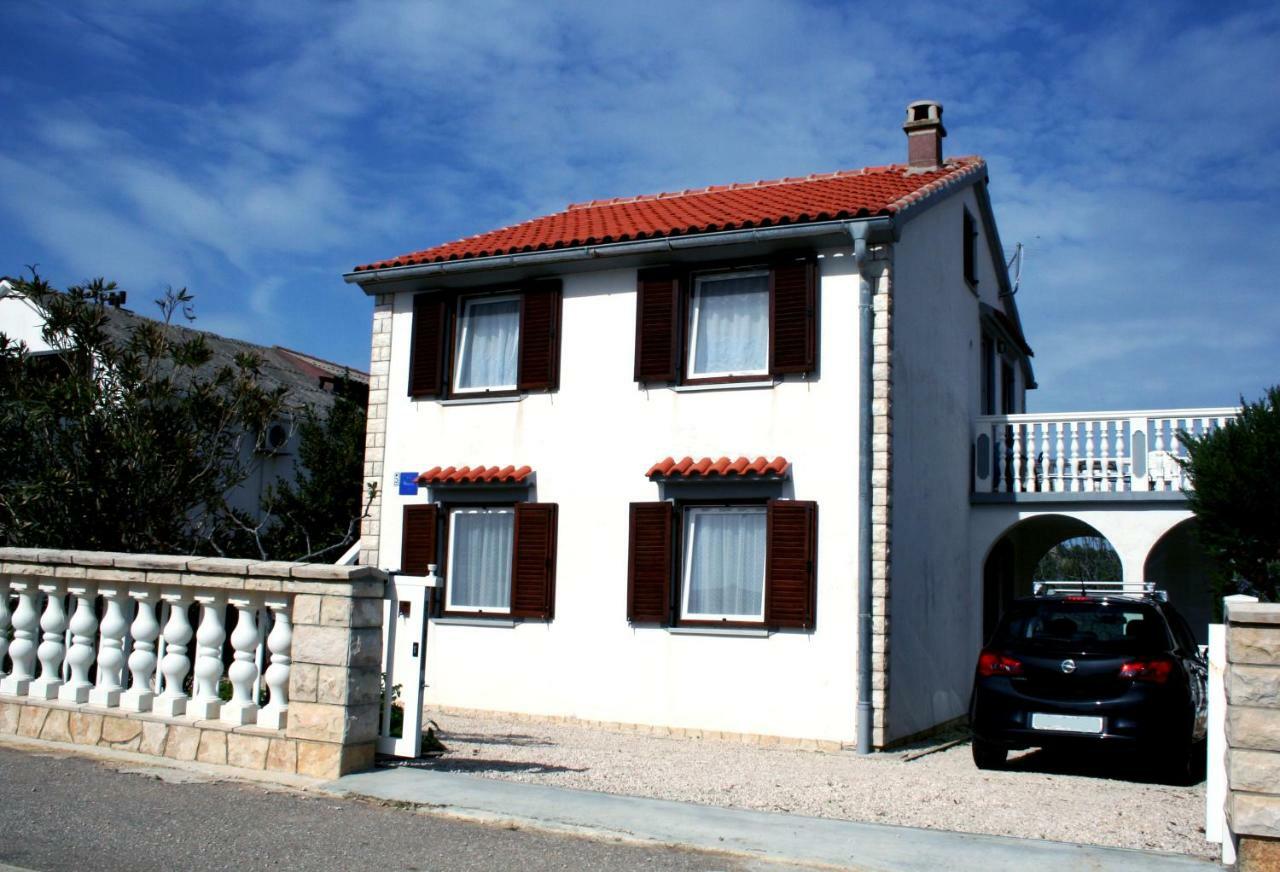 Apartment Azriel Vir Eksteriør bilde